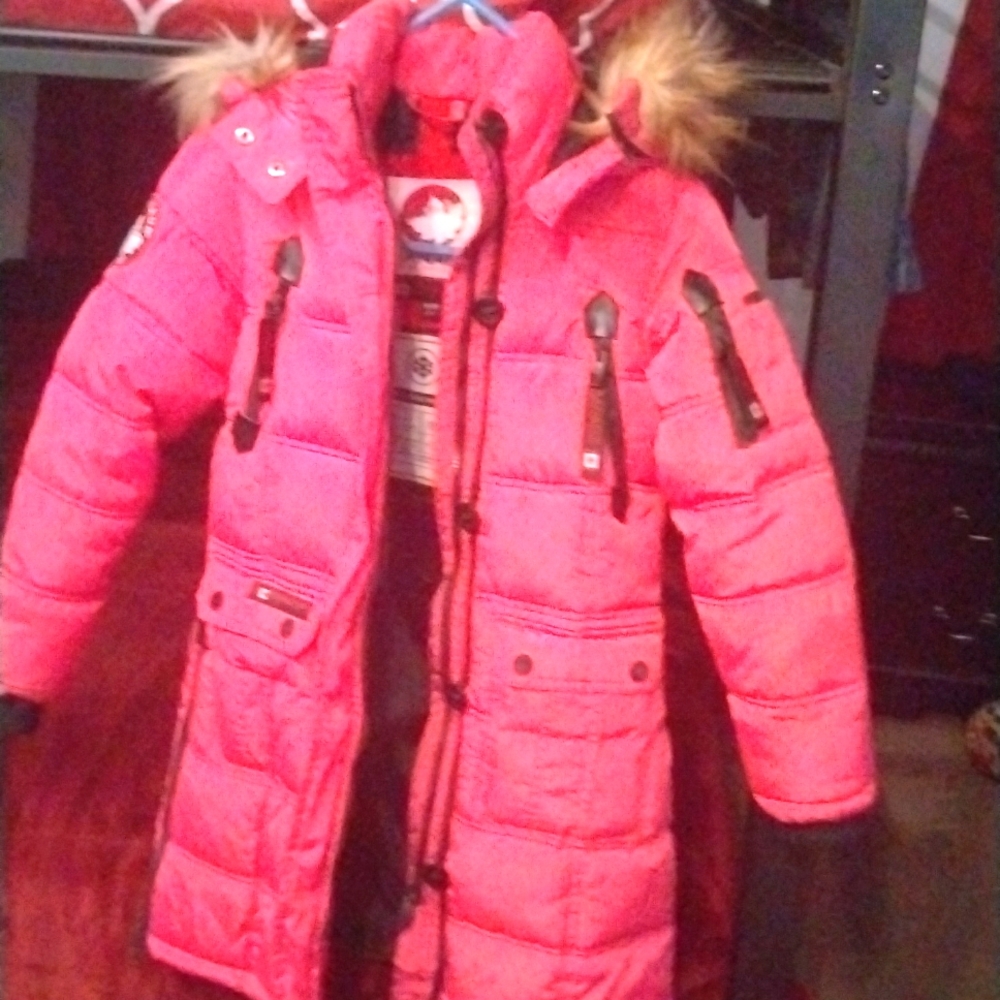 Canada Weather Gear girls winter coat size M 10/12
